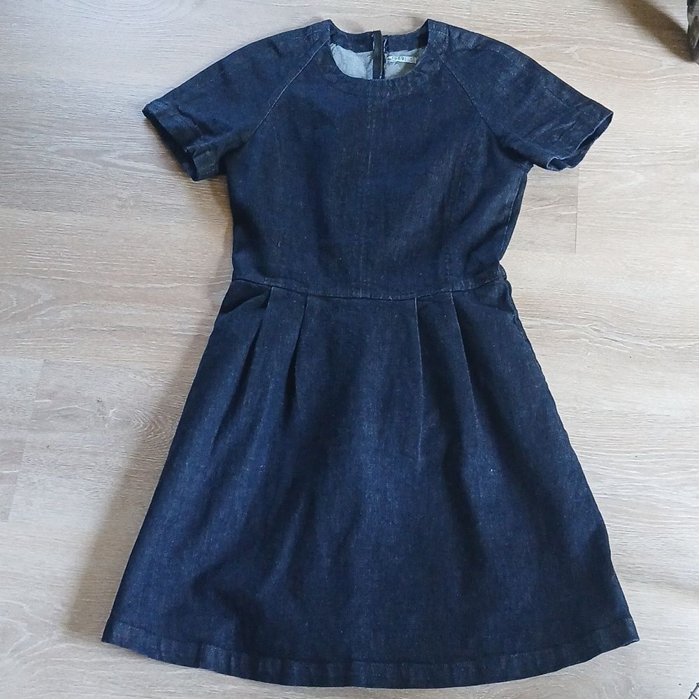 GAP Chambray Fit-and-Flare Dress Indigo Blue Cap Sleeves Pockets Mini Zip Back - Picture 3 of 11